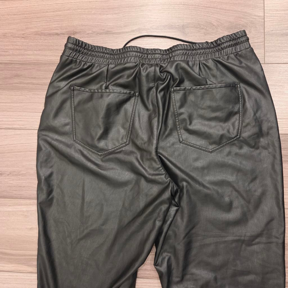 EXPRESS Black Faux Leather Jogger Pants size XL - Picture 8 of 8